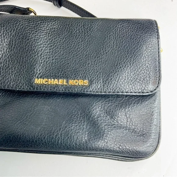 MICHAEL KORS Black Leather Crossbody Bag with Gold Logo - Picture 2 of 8